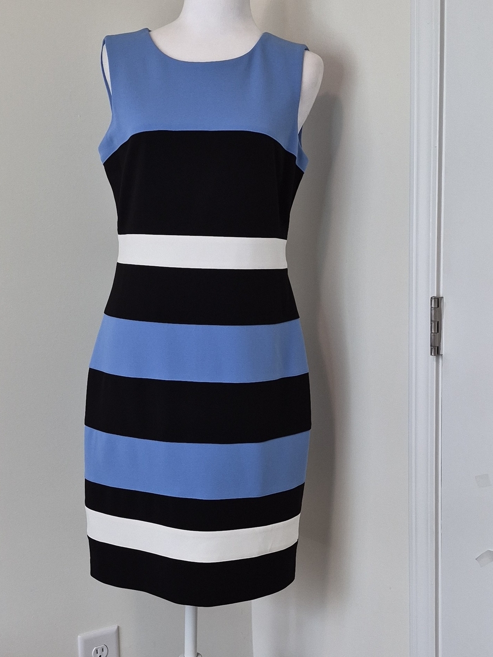 Tommy Hilfiger Sleeveless Striped Midi Dress in Blue, Black & White Size 8